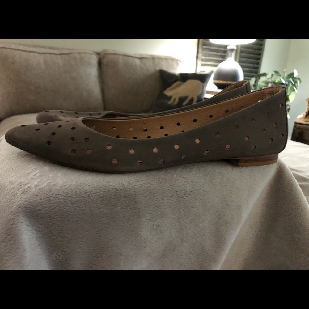 Women’s dress shoes